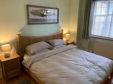 2 Bedroom Apartment just off Kings Road