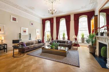 Grand Ambassadorial Triplex Apartment Hyde Park