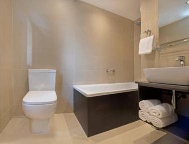 OYO Townhouse 30 Sussex Hotel