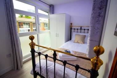  CLOSE TO CANARY WHARF - COLOURFUL UNIQUE APT