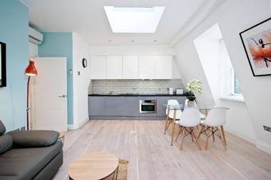 Interlude House E Penthouse