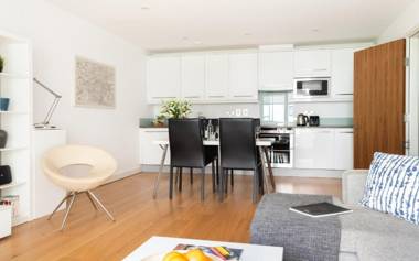 Fabulous 3 Bed 2 Bath near Victoria Station