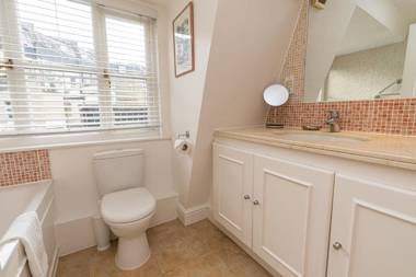 Lovely 2bed house in Wandsworth w/ backyard patio