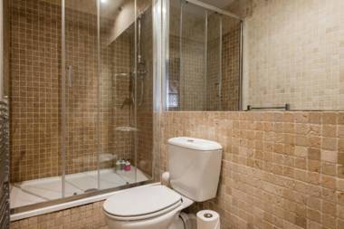 The Bayswater Gardens - Bright & Central 3BDR Home in Bayswater