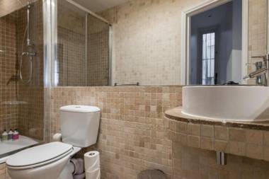 The Bayswater Gardens - Bright & Central 3BDR Home in Bayswater