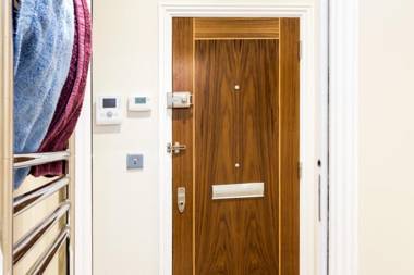 The Oxford Street Retreat - Modern 3BDR in 2 Apartments