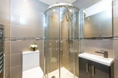 The Norfolk Escape - Beautiful & Bright 4 Mews Homes with 16BDR