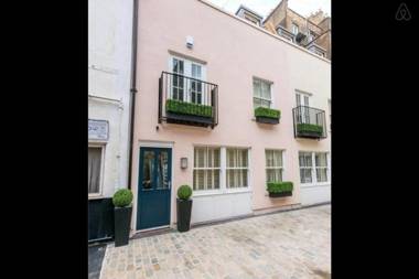 The Norfolk Escape - Beautiful & Bright 4 Mews Homes with 16BDR