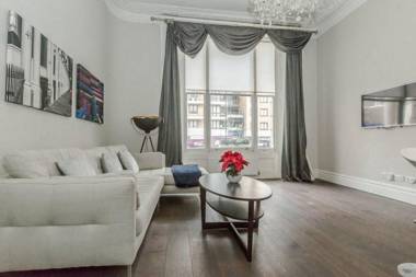 Modern 1BR Period Property in Kensington