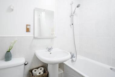 WelcomeStay Vauxhall St Georges Wharf 2 Bedroom Apartment