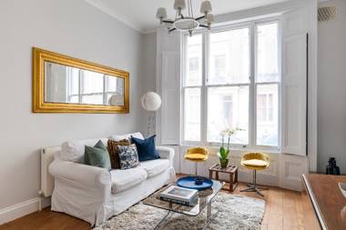 Stylish Notting Hill apartment for 2-4