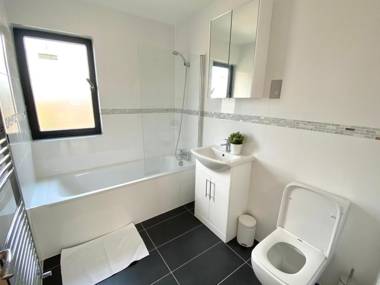 Central London Old Street Flat by Everywhere to Sleep London