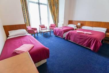 Avoca House Hotel