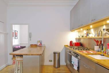 Spacious Soho Home On Quaint Cobbled Street