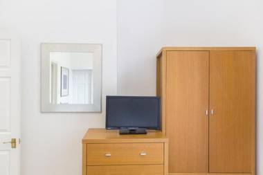 Luxury Canary Wharf Apartment with Parking
