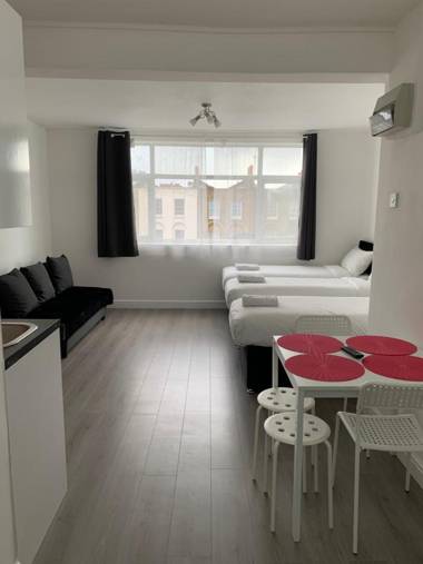 Citymax Aldgate Studios