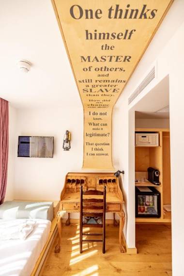 Limehouse Library Hotel