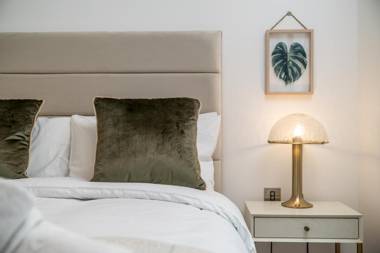 Luxurious Spacious 2Bed Flat in Canary Wharf w/views of River Thames