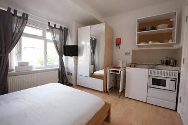 Thirsk Road Studios by EveryWhere to Sleep London
