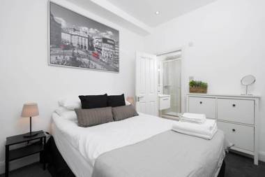 BRANDNEW! 2 BEDR/3 BEDS/25 BATH/ BEST LOCATION!!