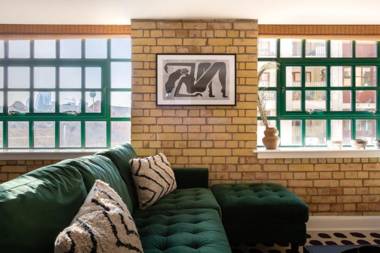 The Wapping Wharf - Modern & Bright 2BDR Flat on the Thames with Parking