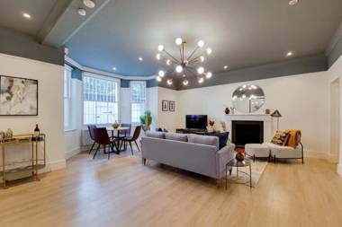 The Heart of South Kensington - Modern & Spacious 1BDR Apartment