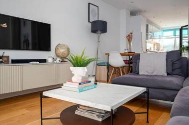 GuestReady - Lovely Home w Terrace in the Heart of Greenwich