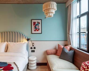 room2 Chiswick Hometel