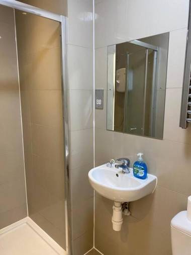 F407-4th Flr Studio for 2 Near Hyde Park