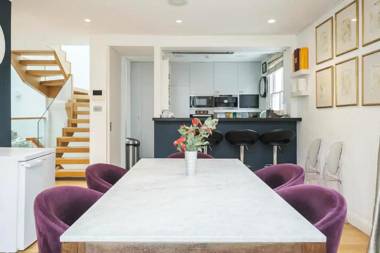 NEW Stunning 5BD Kensington House