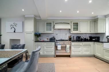 GuestReady - Family Home with Garden for 6