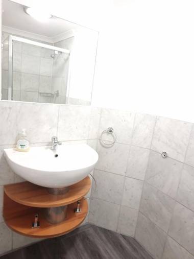 F23-Spacious Studio Fits 4 Near Paddington