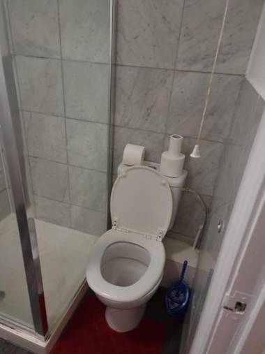 F23-Spacious Studio Fits 4 Near Paddington