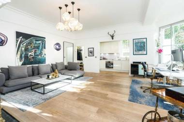 NEW Sleek and Stunning 1 Bedroom Flat Hampstead