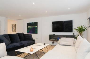 Stunning Newly Refurbished 2BD Shoreditch Flat