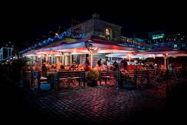 Stunning Newly Refurbished 2BD Shoreditch Flat