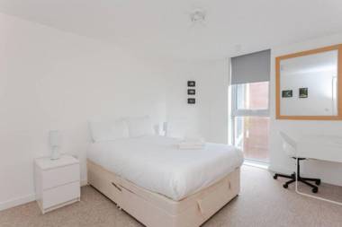 Bright & Airy 1 Bedroom Apartment in Trendy Peckham