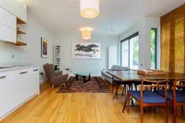 Veeve - Abstract Perspective