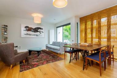 Veeve - Abstract Perspective