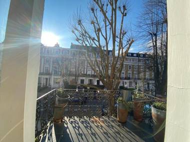 F103-1st Flr Mezzanine Studio Fit 3 Near Hyde Park