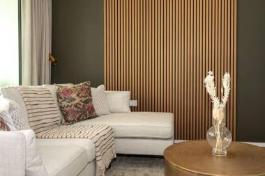 The Wandsworth Wonder - Lovely 3BDR with Balcony and Study Room