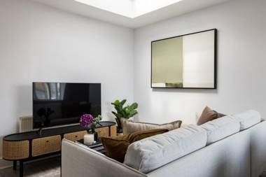 The St Johns Wood Classic - Snazzy 2BDR Flat