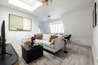 The St Johns Wood Classic - Snazzy 2BDR Flat