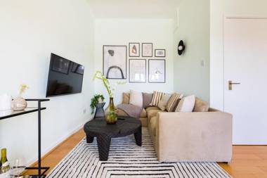 The Shadwell Secret - Contemporary 4BDR House