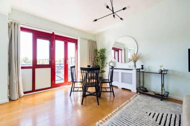 The Shadwell Secret - Contemporary 4BDR House