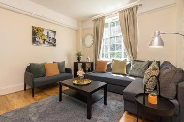Charming 2 Bedroom Flat in Kensington High Street