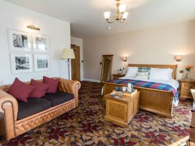 Three Horseshoes Inn