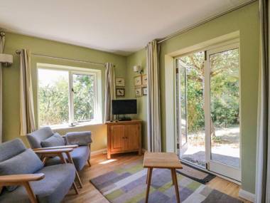 Fossil And The Cross Cottage West Bexington