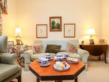 Old Gaol Cottage CERNE ABBAS