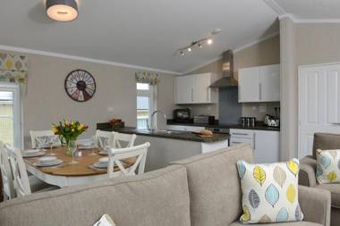 Croyde Bay Hotel or Self Catering